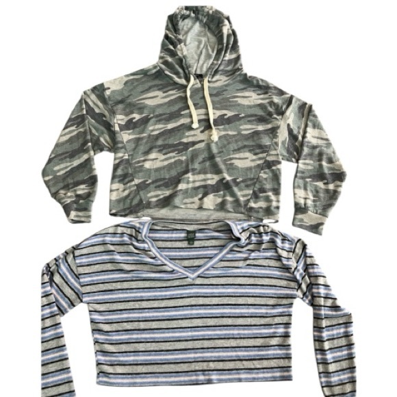Forever 21 Camo Hooded Long Sleeve & Wild Fable Stripe Cropped Women Small Tops - Picture 1 of 8